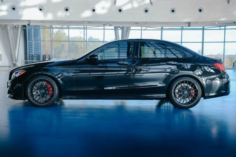 mercedes c63s amg z boku