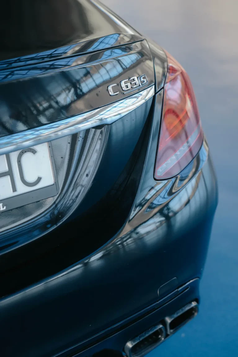 mercedes c63s amg znaczek emblemat