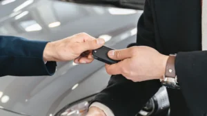 Leasing, wynajem czy zakup samochodu za gotówkę?