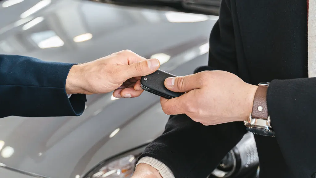 leasing, wynajem czy zakup za gotówke